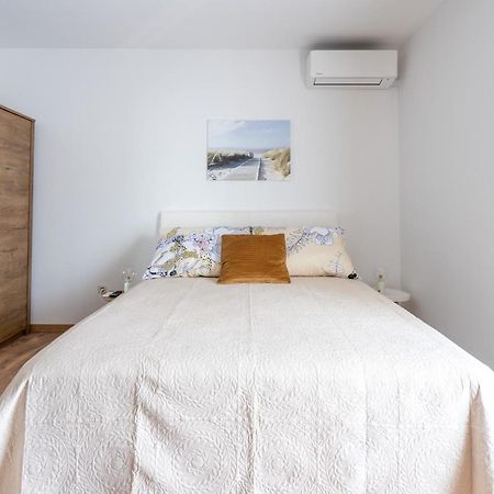 Alto 1 Studio Apartment 로비니 외부 사진