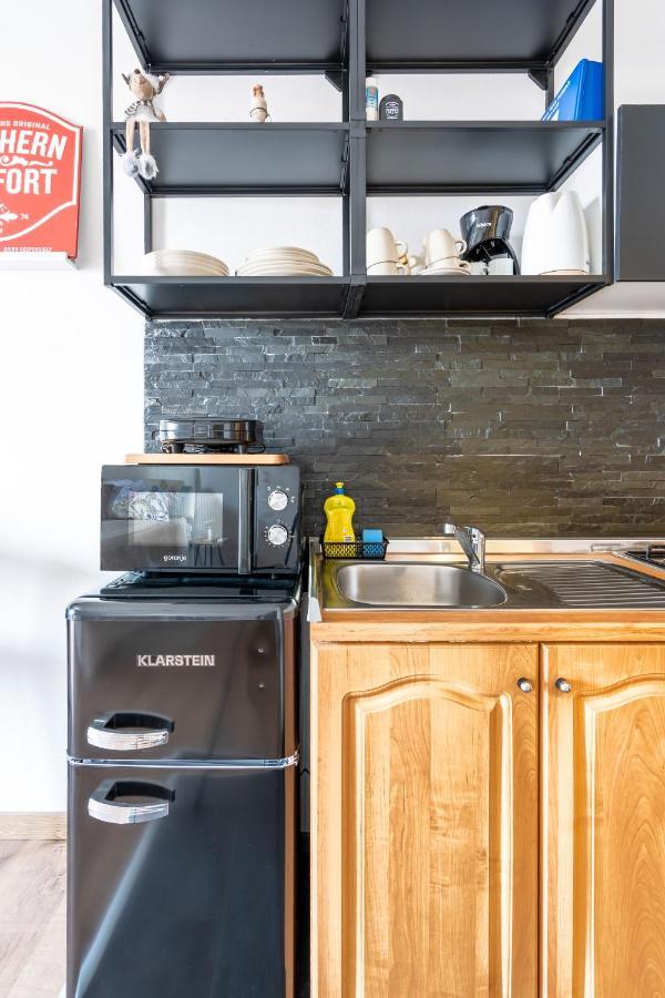 Alto 1 Studio Apartment 로비니 외부 사진