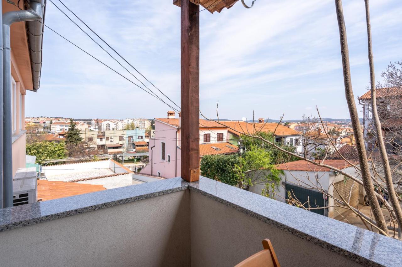 Alto 1 Studio Apartment 로비니 외부 사진