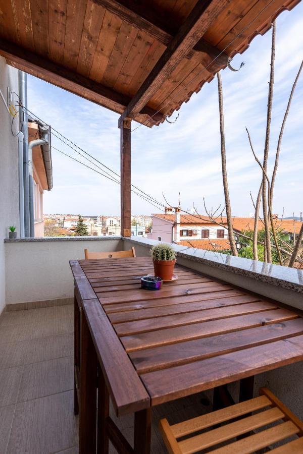 Alto 1 Studio Apartment 로비니 외부 사진